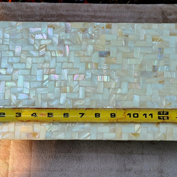 Set Of Two Mother of Pearl With A Herringbone Pattern Decorative Boxes - Picture 4 of 10